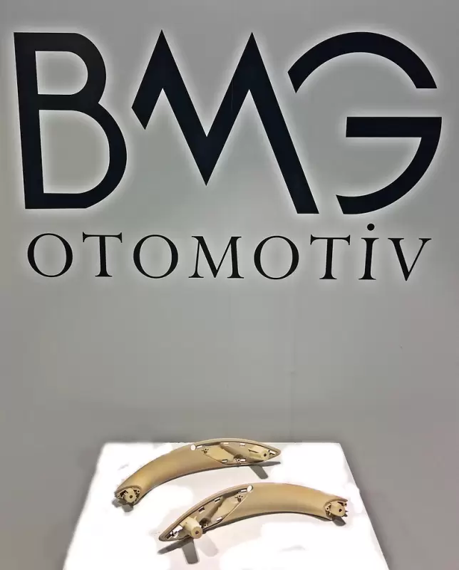 BMW F32 İÇ KAPI KOLU TUTAMAK SET AÇIK BEJ 2 PARÇA 51417279315