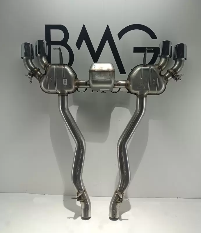BMW M5 CS F90 Egzoz Sistemi
