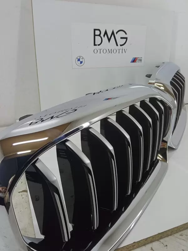 BMW G30 Lci Ön Panjur 51139464218 Yeni Orjinal