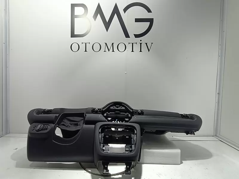 MİNİ COOPER F54 GÖĞÜS (SİYAH)