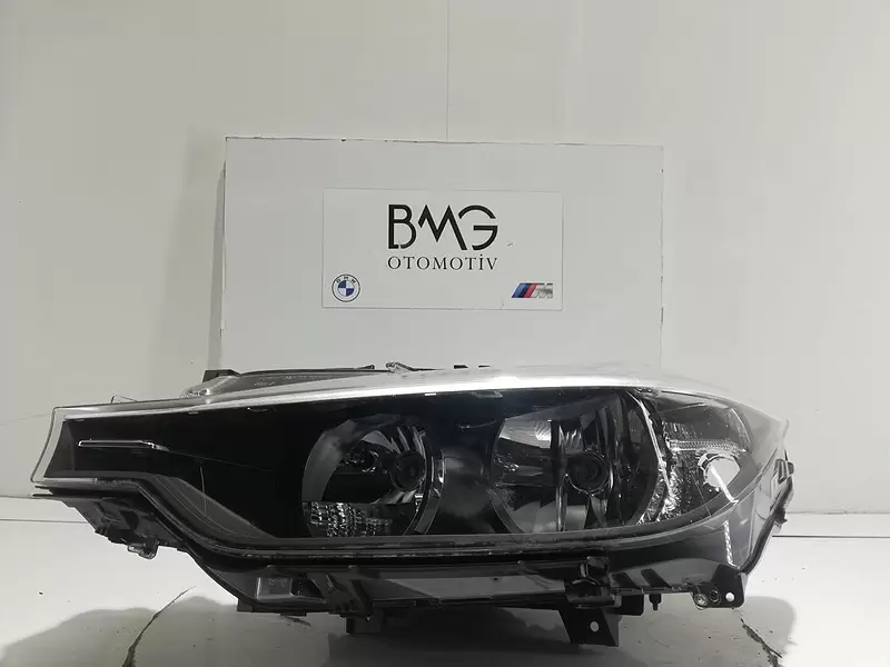 BMW F30 Halojen Sol Far