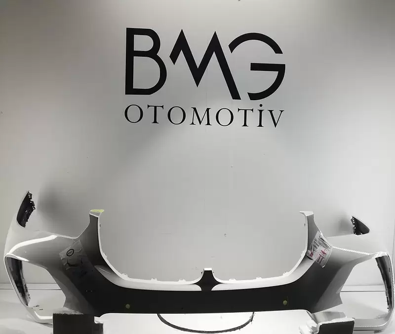 BMW G05 X5 M Tampon Beyaz