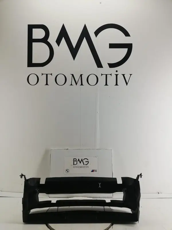 BMW F32 F33 F36 ÖN PANEL ALT MASKE BAKALİTİ 51747290609