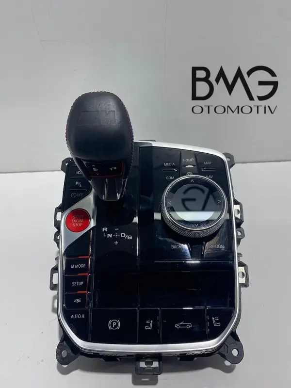 BMW M4 G82 Vites Kolu Paneli / Konsolu