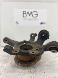 BMW E90 Sağ Arka Taşıyıcı 33326774810 ( Orjinal)