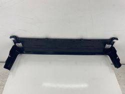 BMW G11 Radyatör Kasası Alt Kapak 17118632118 (Benzinli)