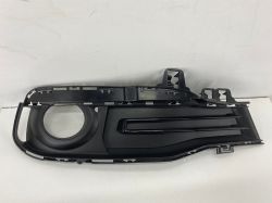 BMW F30 Lci Ön Tampon Sağ Sis Izgarası 51117396858 (Basis)