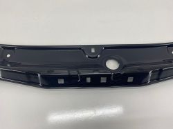 BMW F30 Lci Ön Panel Üst Sac 51647245786 (Yeni)