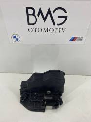 BMW M3 F80 Sağ Arka Kapı Kilidi 51227202148 ( Orijinal)