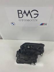 BMW G30 Sağ Ön Kapı Kilidi 51217477710 ( Orijinal)