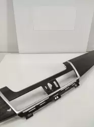 BMW F45 3D Siyah Ahşap Desenli Orta Trim 