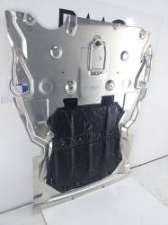 BMW F20 Motor Alt Muhafaza 51757300355 - 51757241772 | F20  Alüminyum Alt Muhafaza (Yeni Orijinal)