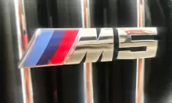 BMW Ön Panjur Logosu (M5)