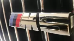 BMW Ön Panjur Logosu (M5)